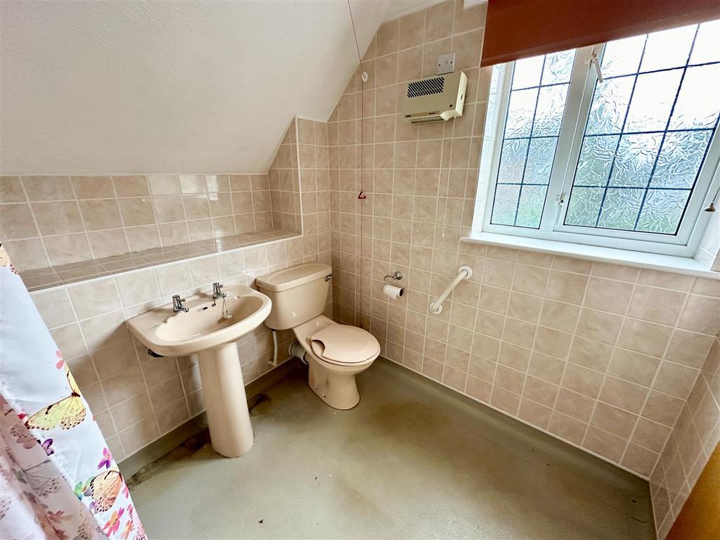 Ground floor wc