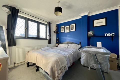 4 bedroom semi-detached house for sale, Westminster Close, Eastbourne, East Sussex, BN22