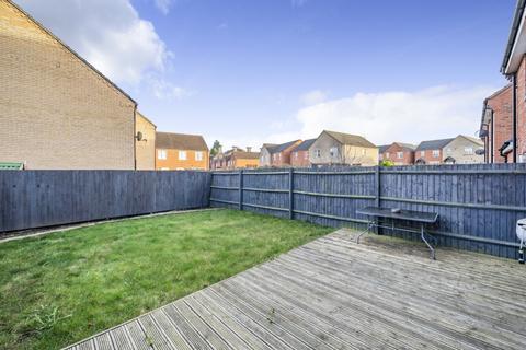 3 bedroom semi-detached house for sale, Hathersage Close, Grantham, Lincolnshire, NG31