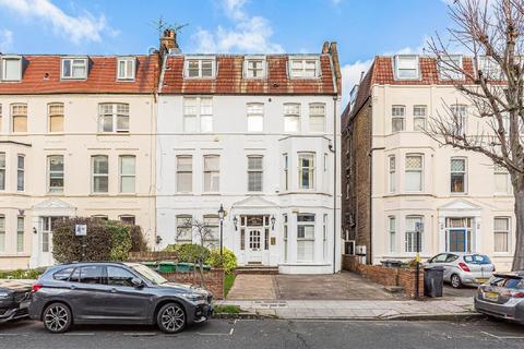 3 bedroom flat for sale, Greencroft Gardens, South Hampstead