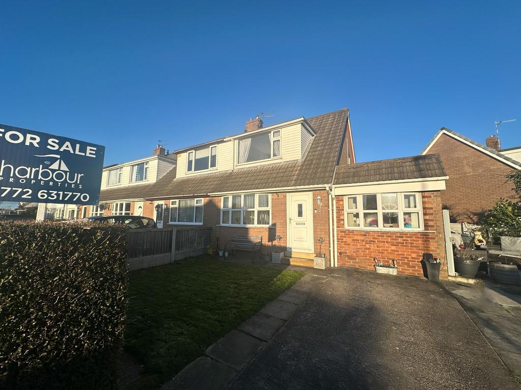 Poplar Avenue, Warton, PR4 3 bed end of terrace house for sale £173,000