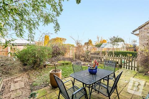 4 Deirdre Close, Wickford, SS12 0AZ