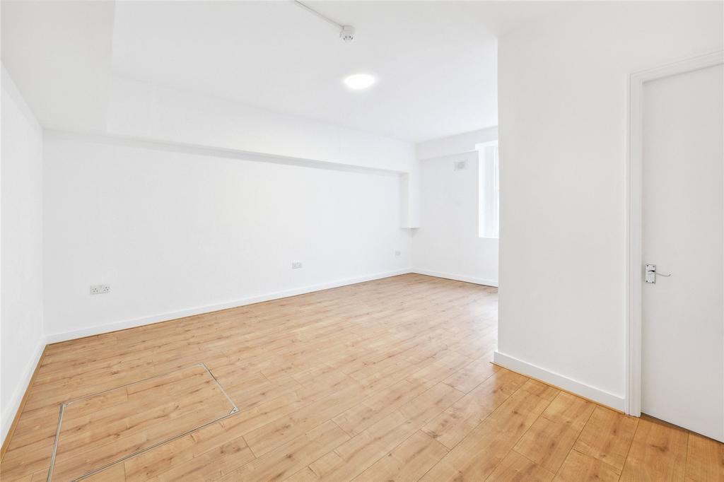 Studio Room