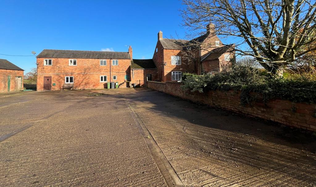 Cottage accessed from Courtyard