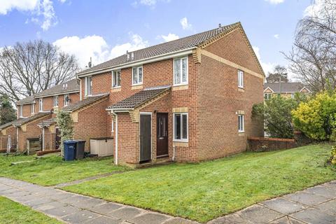 16 Carters Walk, Farnham, GU9 9AY