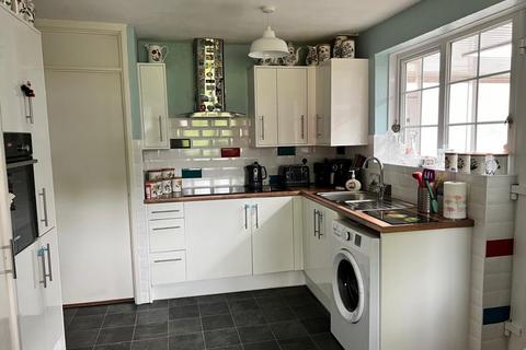 3 bedroom bungalow for sale, Birchdale, Hythe, Southampton, Hampshire, SO45