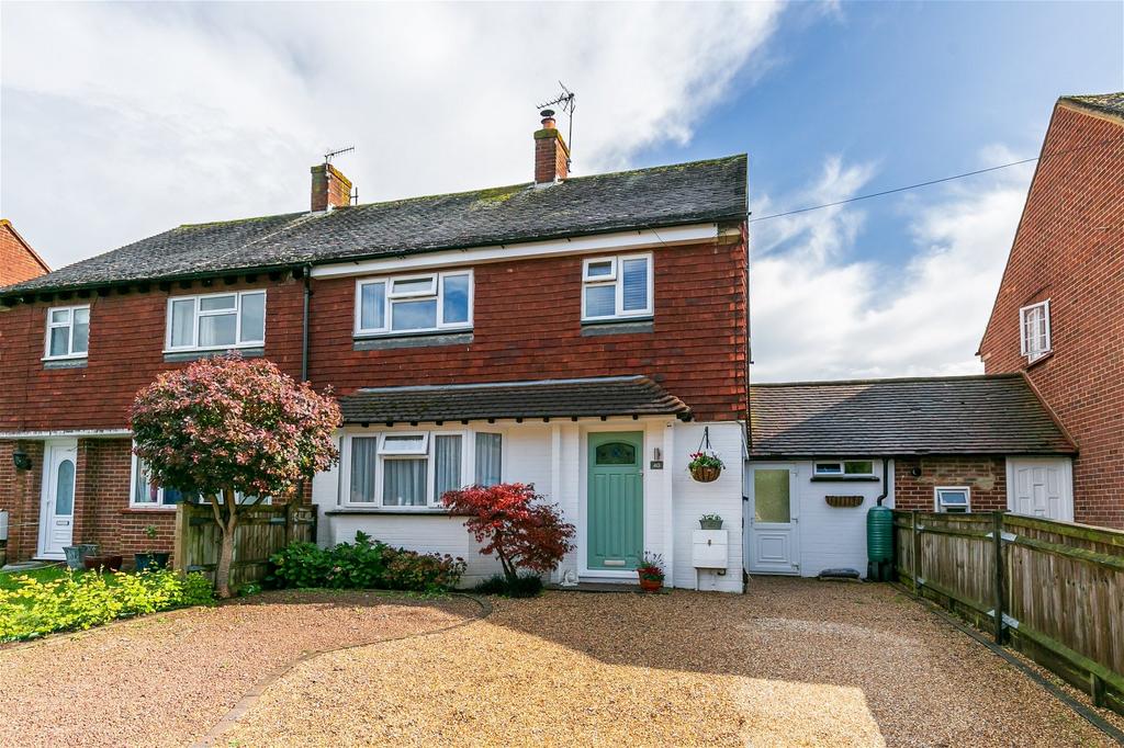 Glendale Drive, Burpham 3 bed semidetached house for sale £675,000