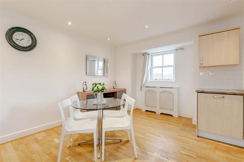 2 bedroom apartment for sale, The Bars, Guildford, GU1