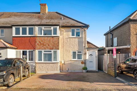 46 Read Road, Ashtead, KT21 2HS