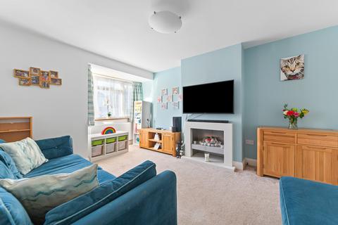 46 Read Road, Ashtead, KT21 2HS