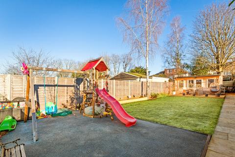 46 Read Road, Ashtead, KT21 2HS