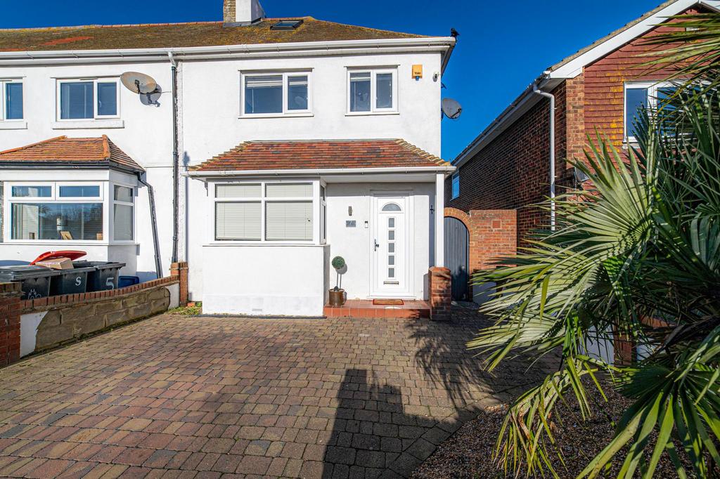 Highgate Road, Whitstable, CT5 2 bed end of terrace house for sale £