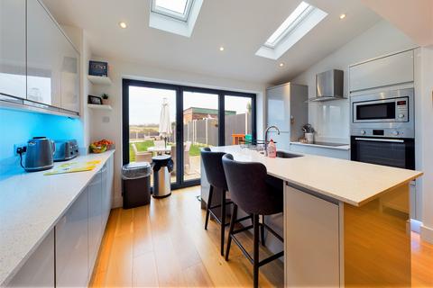 24 Abraham Drive, Silver End, Witham, CM8 3SP