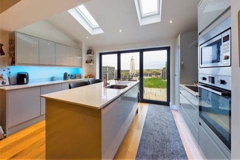 24 Abraham Drive, Silver End, Witham, CM8 3SP