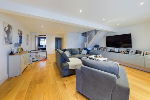 24 Abraham Drive, Silver End, Witham, CM8 3SP