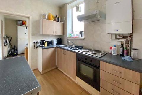 3 bedroom semi-detached house to rent, Waller Avenue, Manchester, Greater Manchester, M14