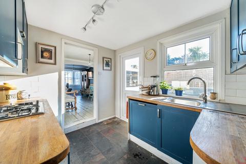 10 Sandy Lane, Maybury, Woking, GU22 8AZ