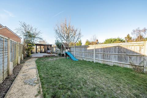 10 Sandy Lane, Maybury, Woking, GU22 8AZ