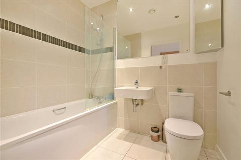 2 bedroom flat for sale, Lakeside Drive, Park Royal, NW10