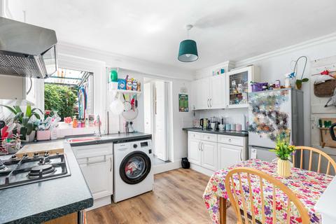 68 West Street, Crawley, RH11 8AW
