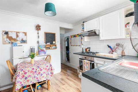 68 West Street, Crawley, RH11 8AW