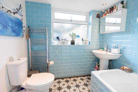 68 West Street, Crawley, RH11 8AW