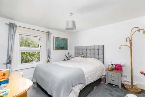 68 West Street, Crawley, RH11 8AW