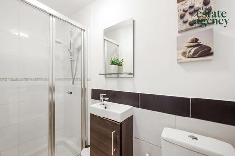 43 Colvin Gardens, Chingford, London, E4 6PF