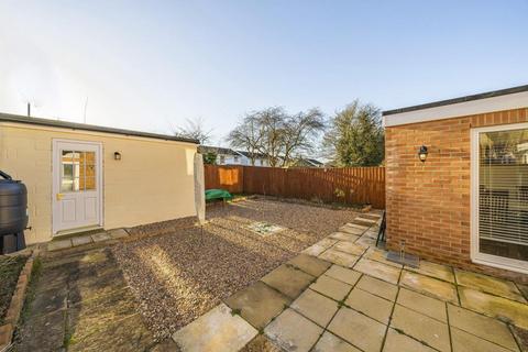 8 Cromwell, Freshbrook, Swindon, SN5 8LZ