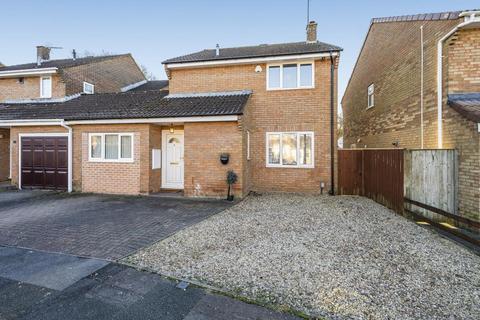 8 Cromwell, Freshbrook, Swindon, SN5 8LZ