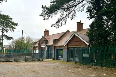 Industrial unit for sale, The Old Station House, Top Station Road Industrial Estate, Brackley, NN13 7UG