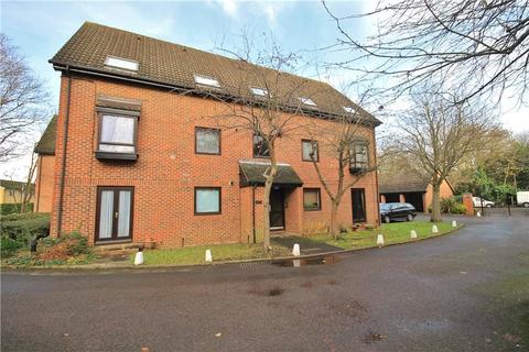 Studio for sale, The Oaks, Moormede Crescent, Staines-upon-Thames, Surrey, TW18