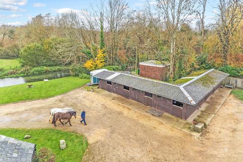3 bedroom barn conversion for sale - Segars Lane Twyford Winchester, Hampshire, SO21 1QJ