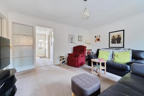1 bedroom bungalow for sale, Henley on Thames,  Oxfordshire,  RG9