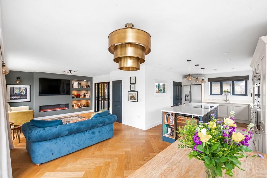 Living/dining kitchen