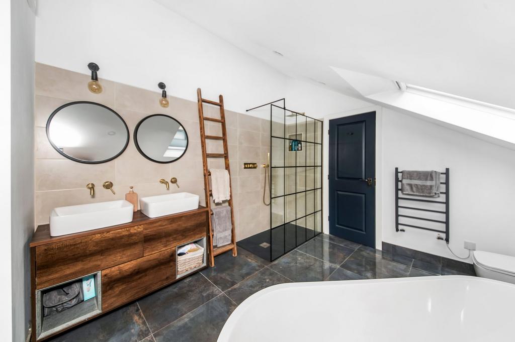 En suite bathroom