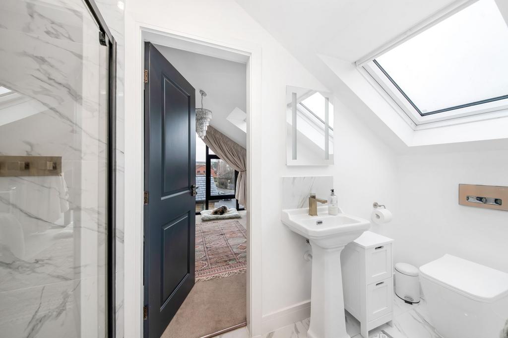 Jack and jill shower room