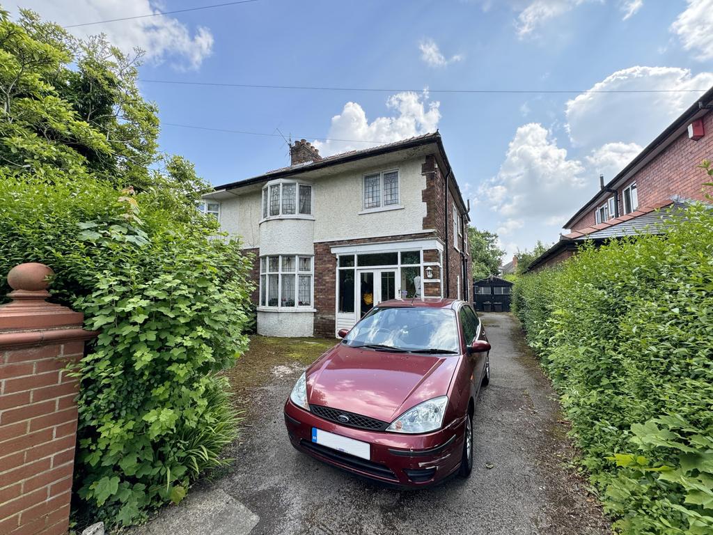 Kingsway, Penwortham PR1 4 bed semidetached house for sale £240,000