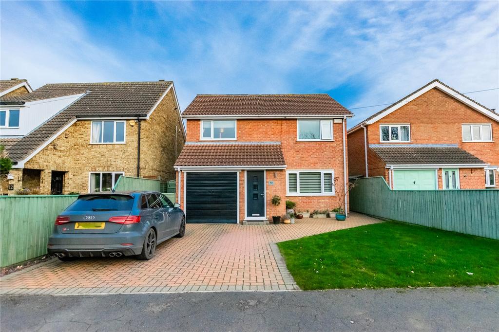 Chadwell Springs, Waltham, GRIMSBY... 4 bed detached house for sale £