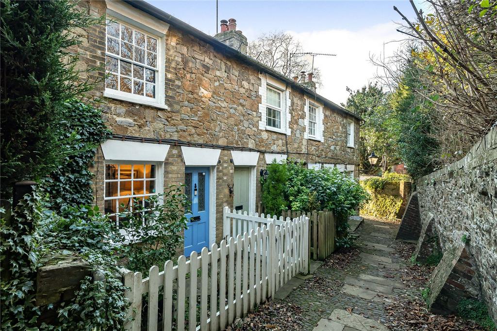 Six Bells Lane, Sevenoaks, Kent 2 bed end of terrace house for sale £