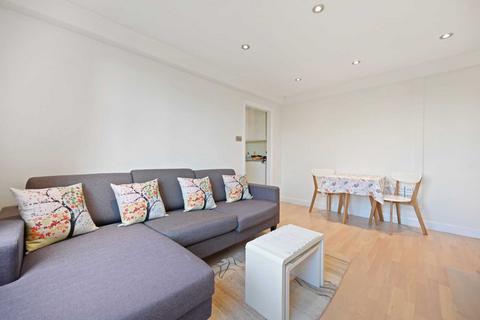 2 bedroom flat to rent, Stunning Two bedroom Apartment in the Heart of Chiswick