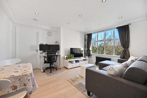 2 bedroom flat to rent, Stunning Two bedroom Apartment in the Heart of Chiswick