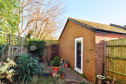 12 Gravett Close, Henley-on-thames, RG9 1XW