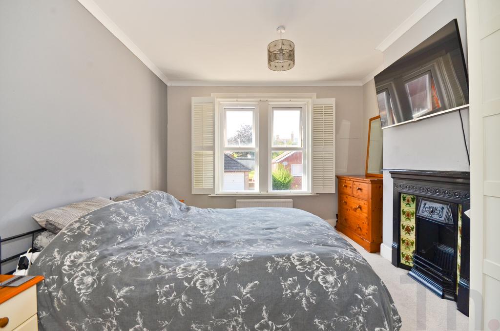 Bedroom 1.JPG