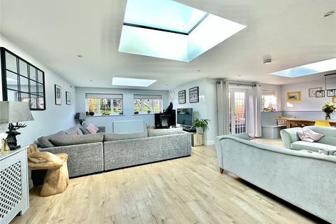 5 bedroom detached house for sale - Upper Kings Drive, Willingdon, Eastbourne, East Sussex, BN20