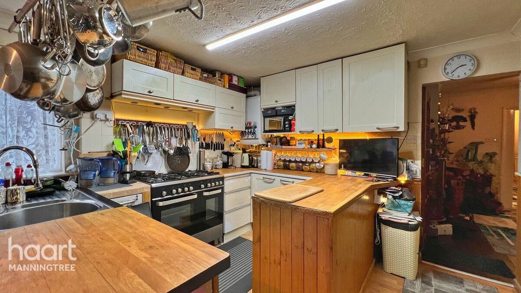 Harwich Road, Wix, Manningtree, Essex 6 bed detached bungalow for sale