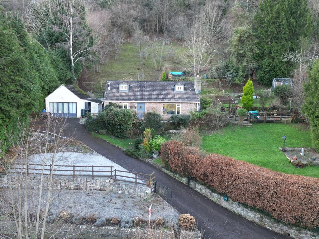 Symonds Yat, RossOnWye, HR9 4 bed detached house for sale £625,000