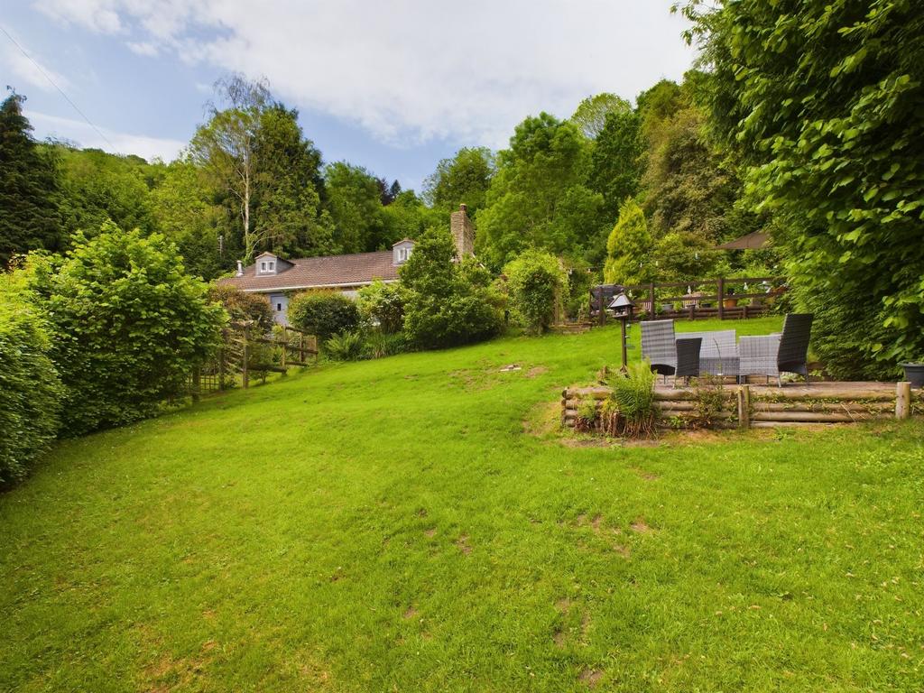 Symonds Yat, RossOnWye, HR9 4 bed detached house for sale £600,000