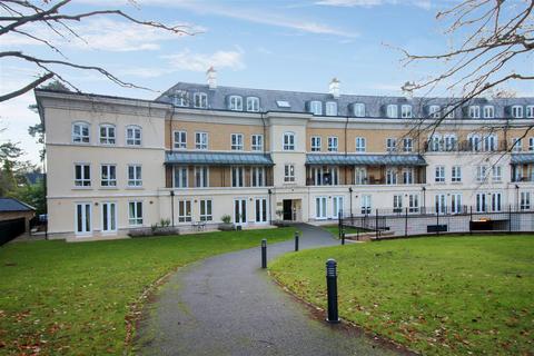 2 bedroom apartment to rent, Heathside Crescent, Woking, Surrey, GU22