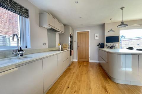 61 Burrator Drive, Exeter, EX4 2EW